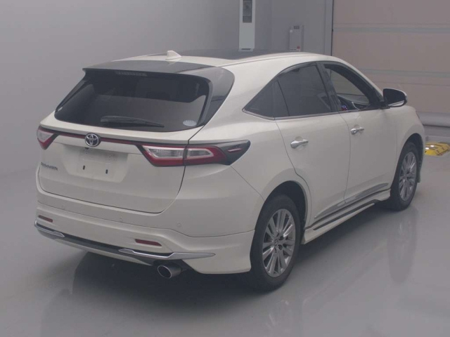 TOYOTA HARRIER 2018