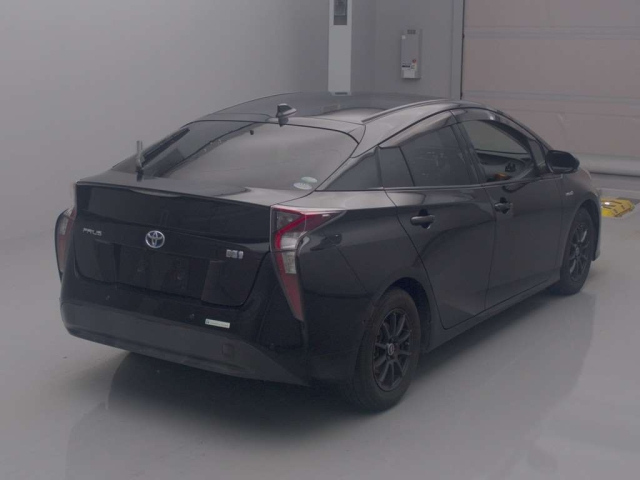 TOYOTA PRIUS 2018