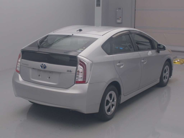 TOYOTA PRIUS 2012