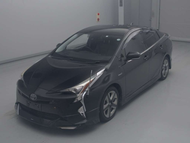 TOYOTA PRIUS 2016
