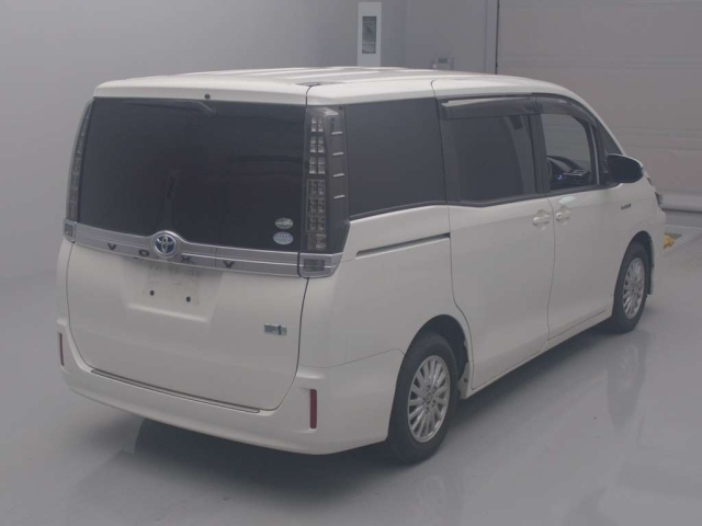 TOYOTA VOXY 2015