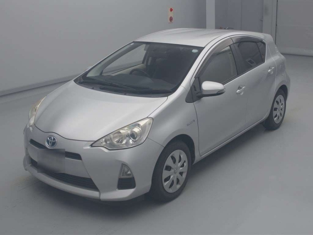 TOYOTA AQUA 2014