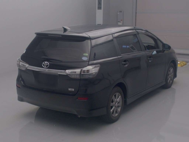 TOYOTA WISH 2015