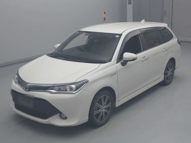 TOYOTA COROLLA FIELDER 2015