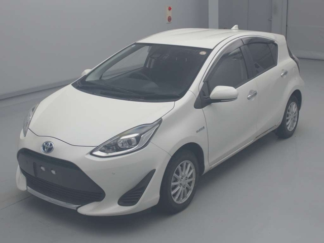 TOYOTA AQUA 2020