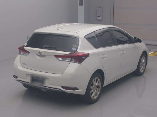 TOYOTA AURIS 2015