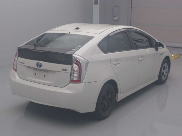 TOYOTA PRIUS 2015