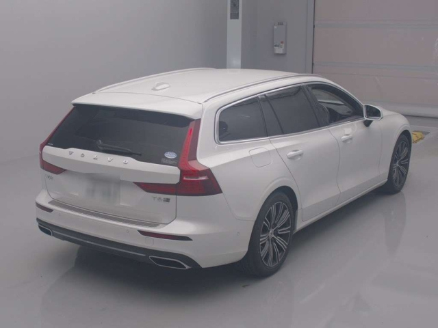 VOLVO V60 2020