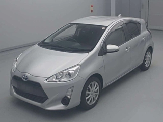 TOYOTA AQUA 2016