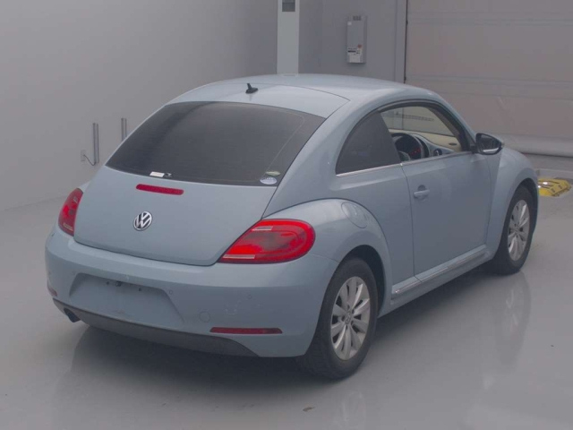 VOLKSWAGEN THE BEETLE 2015