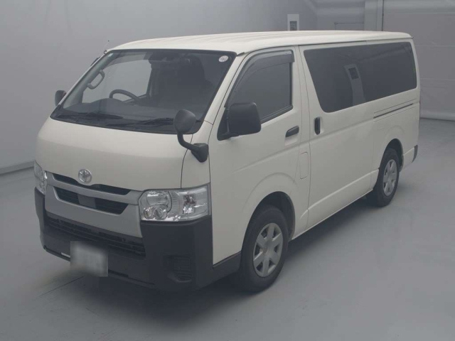 TOYOTA HIACE VAN 2024