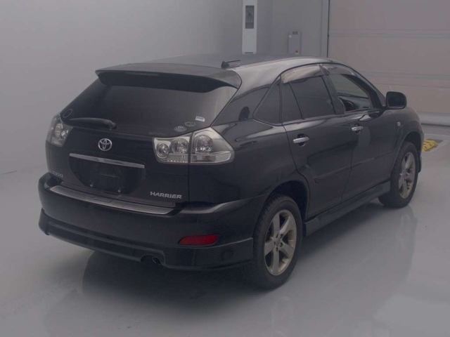 TOYOTA HARRIER 2010