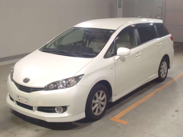 TOYOTA WISH 2010