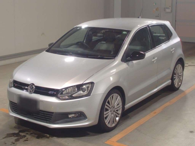 VOLKSWAGEN POLO 2015