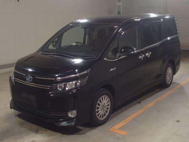 TOYOTA VOXY 2016