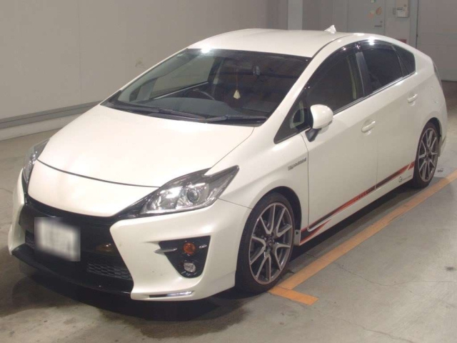 TOYOTA PRIUS 2013