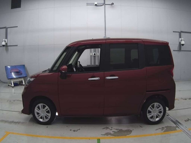 TOYOTA ROOMY 2022