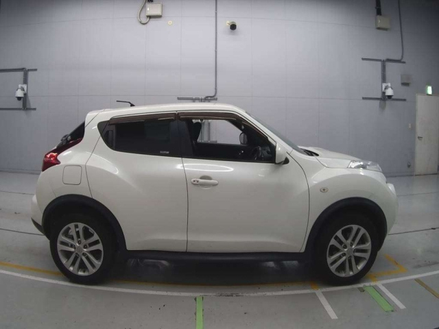 NISSAN JUKE 2010