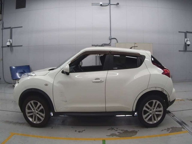 NISSAN JUKE 2010