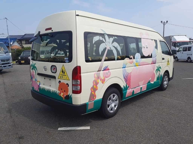 TOYOTA HIACE 2014