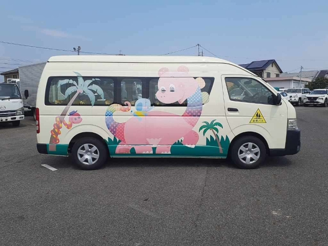 TOYOTA HIACE 2014
