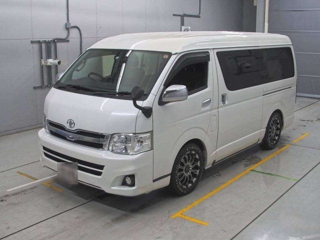 TOYOTA HIACE 2014