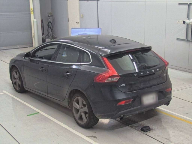 VOLVO V40 2013
