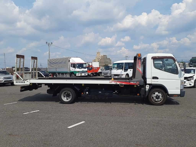 MITSUBISHI CANTER 2016