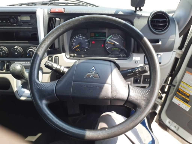 MITSUBISHI CANTER 2016