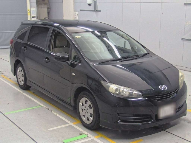 TOYOTA WISH 2011