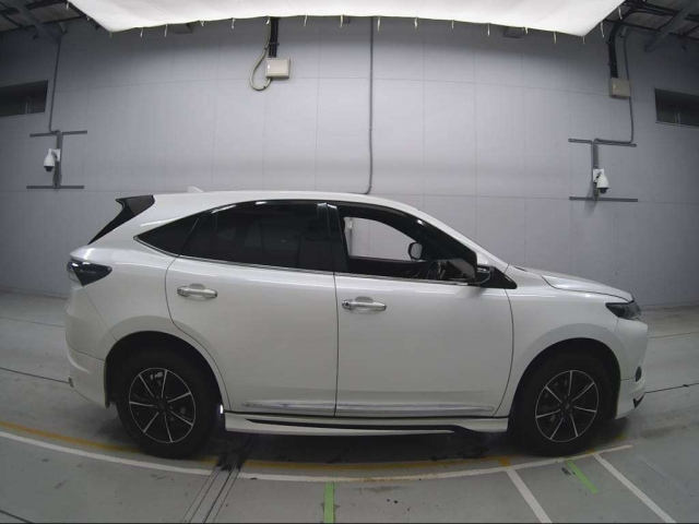TOYOTA HARRIER 2015