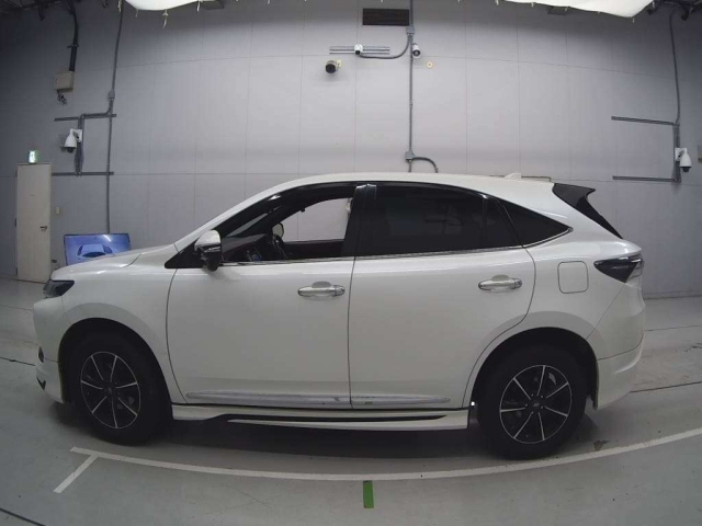 TOYOTA HARRIER 2015