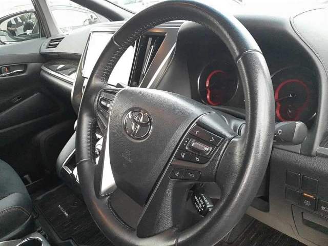 TOYOTA VELLFIRE 2021