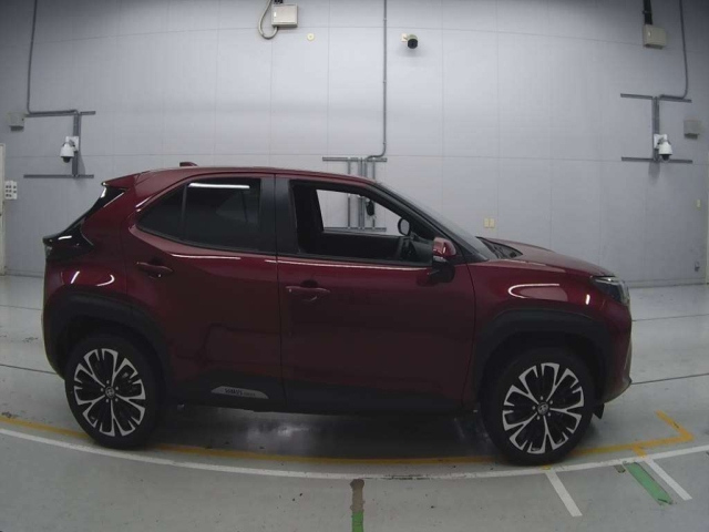 TOYOTA YARIS CROSS 2025
