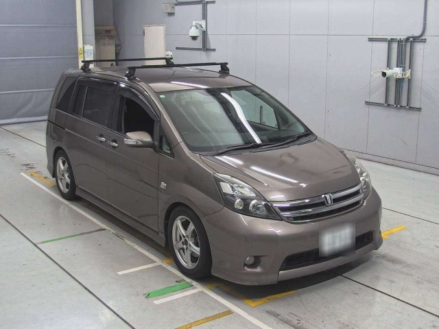TOYOTA ISIS 2010