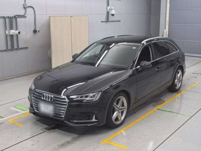 AUDI A4 2019