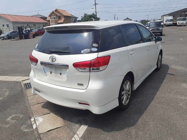 TOYOTA WISH 2009