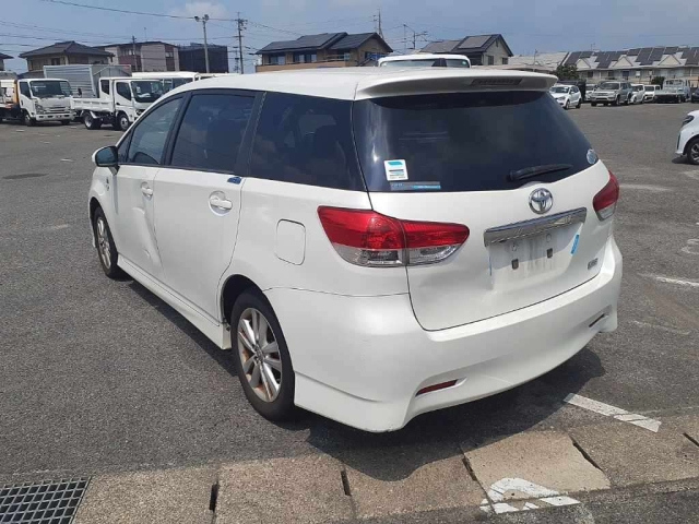 TOYOTA WISH 2009