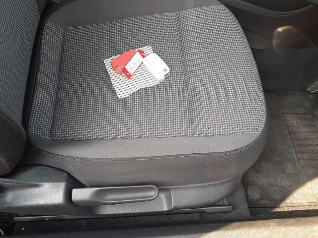 VOLKSWAGEN THE BEETLE 2015