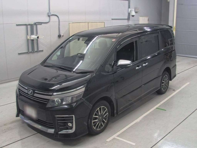 TOYOTA VOXY 2016