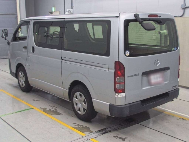 TOYOTA REGIUS ACE VAN 2018