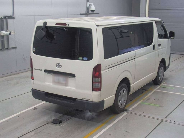 TOYOTA REGIUS ACE VAN 2018