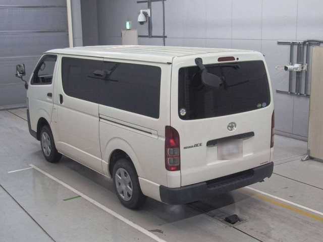 TOYOTA REGIUS ACE VAN 2018
