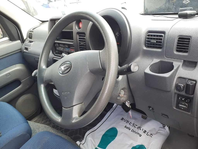DAIHATSU HIJET VAN 2014