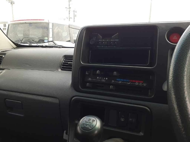 DAIHATSU HIJET VAN 2014