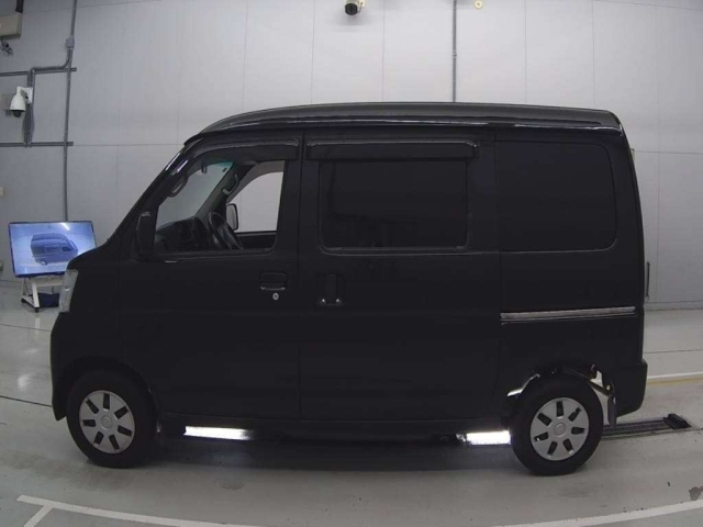 DAIHATSU HIJET VAN 2014