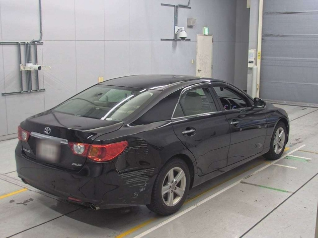 TOYOTA MARK X 2010