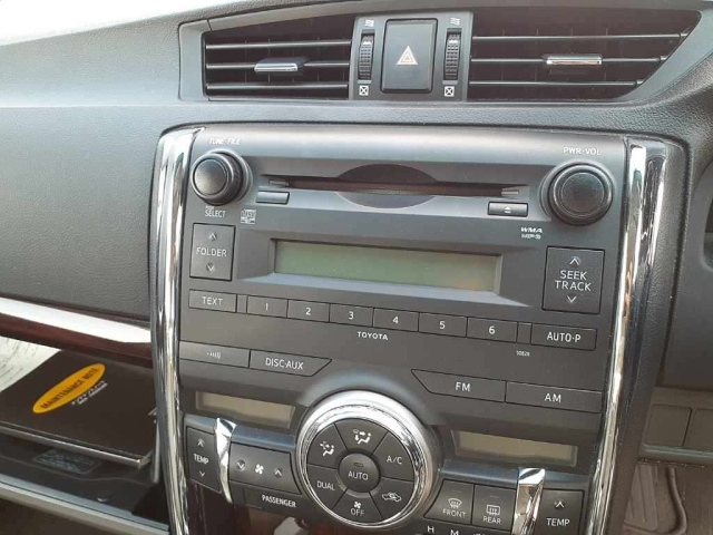 TOYOTA MARK X 2010