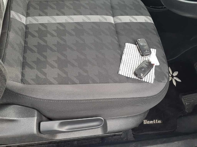 VOLKSWAGEN THE BEETLE 2019