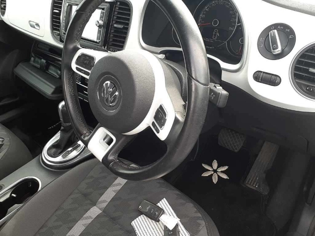 VOLKSWAGEN THE BEETLE 2019